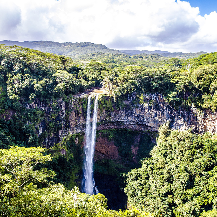 breathtaking-high-angle-shot-chamarel-waterfall-Black River Gorge Mauritius