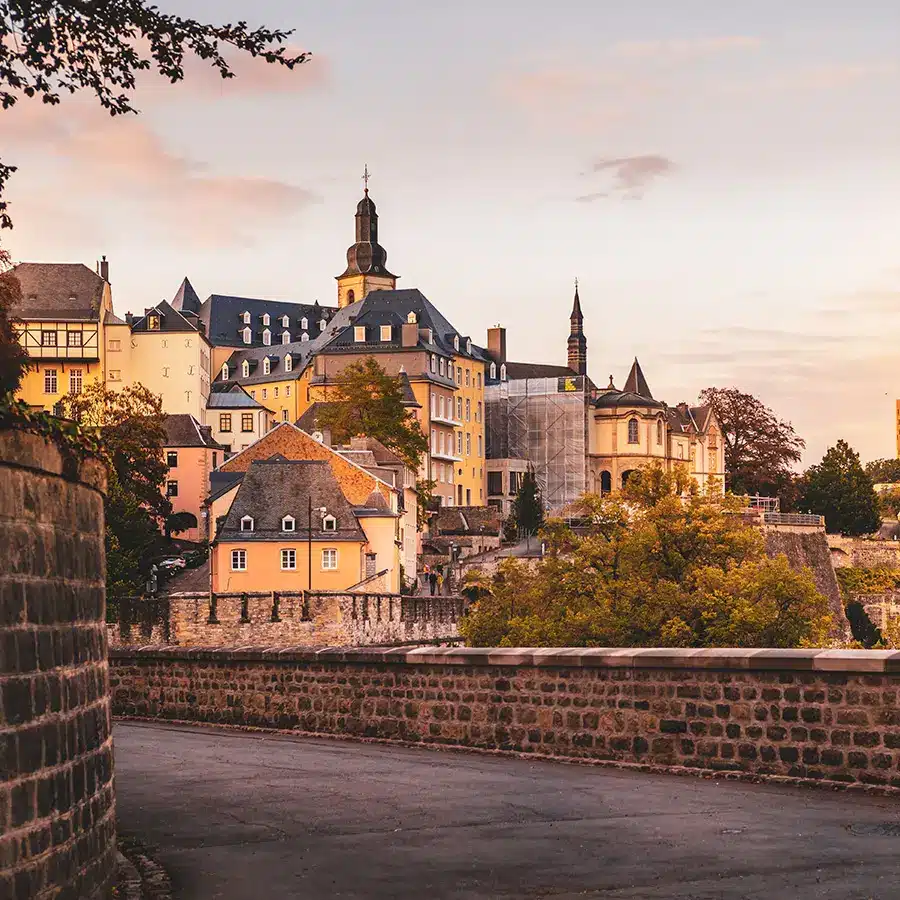chemine-de-la-corniche-in-luxembourg-city
