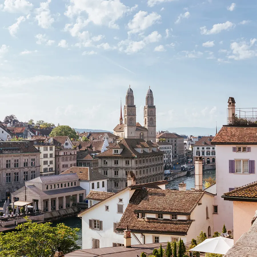 historic-zurich-city-center-with-famous-grossmunster-church-and-river-limmat-from-lindenhof-park