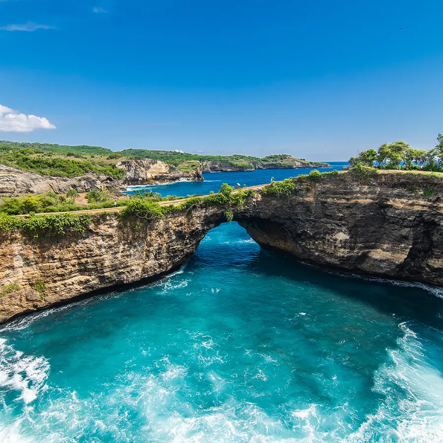 panoramic view of broken beach in nusa penida bali indonesia blue sky turquoise water